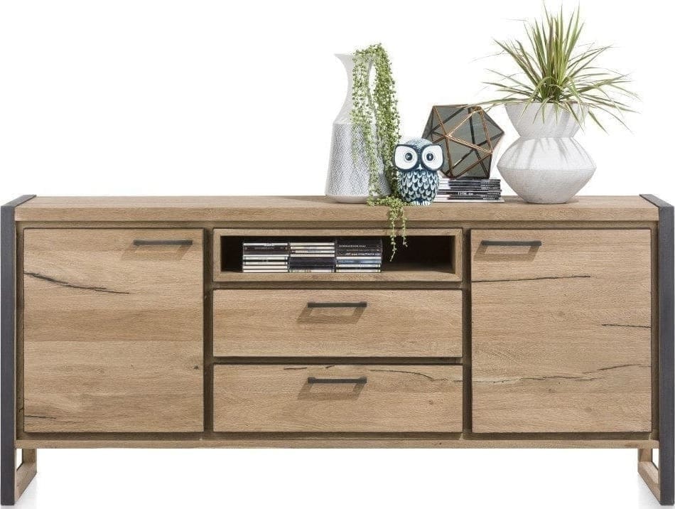 Metalo meubels Henders & Hazel, stoere meubelen vervaardigd uit eiken met metalen details