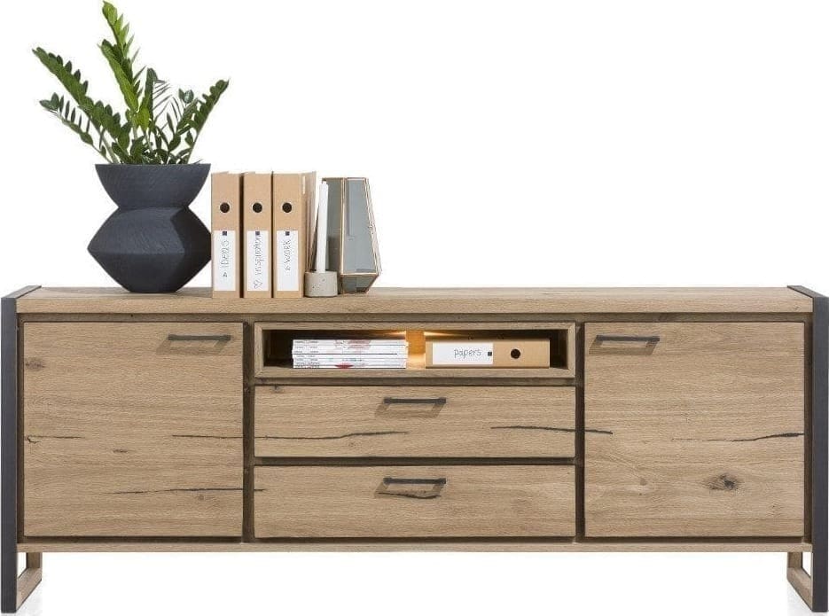Metalo meubels Henders & Hazel, stoere meubelen vervaardigd uit eiken met metalen details