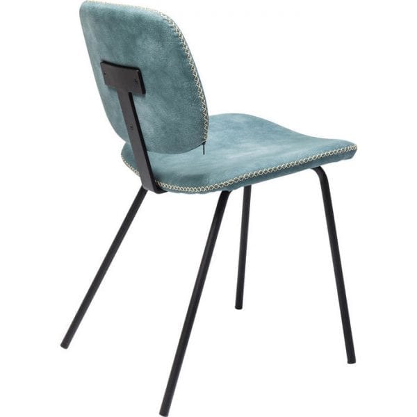 Kare Design Eetstoelkapper Lichtblauw 82753 Een comfortabele gestoffeerde stoel met een retro-look. Decoratieve gravure op de rugleuning en de zitting. Discreet gestructureerde omslag in de lederen look met een licht geruwd gevoel. Andere versies beschikbaar. - Lowik Meubelen
