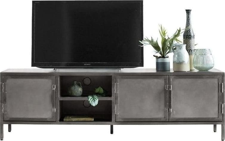 TV-Dressoir Carpino metaal uit de woonprogramma Pronto Wonen Lowik Meubelen Uitgevoerd in metaal, afgewerkt met Patina verf (antique finish), met 3 deuren en 2 open vakken.