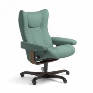 Stressless Wing relaxfauteuil - leder Paloma aqua green - maatvoering M - Bureaustoel met wieltjes - Lowik Wonen & Slapen fauteuil collectie