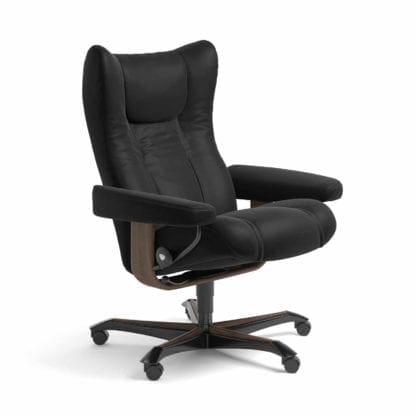 Stressless Wing relaxfauteuil - leder Paloma black - maatvoering M - Bureaustoel met wieltjes - Lowik Wonen & Slapen fauteuil collectie