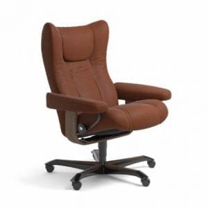 Stressless Wing relaxfauteuil - leder Paloma copper - maatvoering M - Bureaustoel met wieltjes - Lowik Wonen & Slapen fauteuil collectie