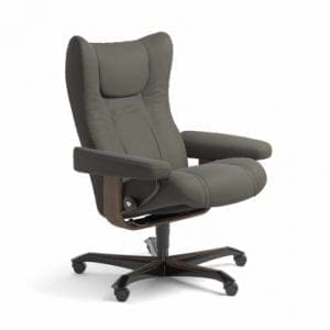 Stressless Wing relaxfauteuil - leder Paloma metal grey - maatvoering M - Bureaustoel met wieltjes - Lowik Wonen & Slapen fauteuil collectie