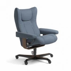 Stressless Wing relaxfauteuil - leder Paloma sparrow blue - maatvoering M - Bureaustoel met wieltjes - Lowik Wonen & Slapen fauteuil collectie