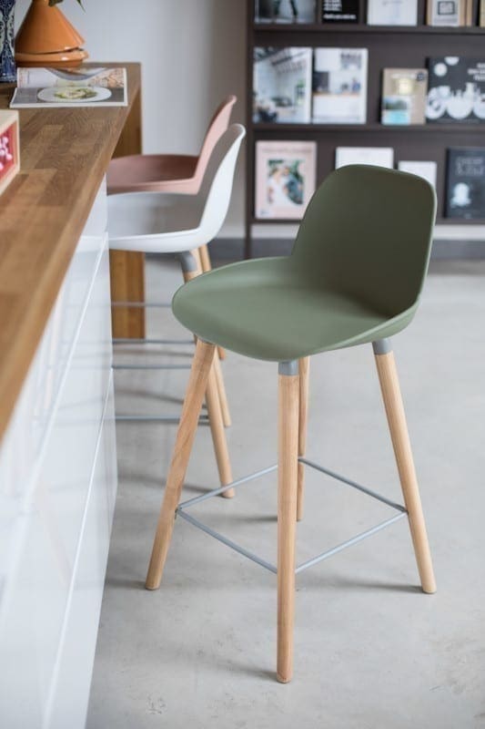 Barstoel Albert Kuip Green modern design uit de Zuiver meubel collectie - 1500056