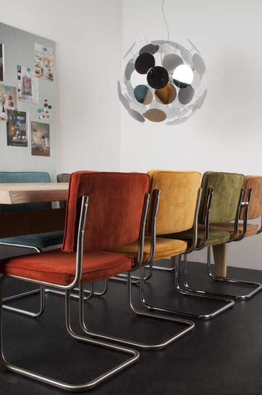 Eetkamerstoel Ridge Brushed Rib Orange 19A modern design uit de Zuiver meubel collectie - 1100080