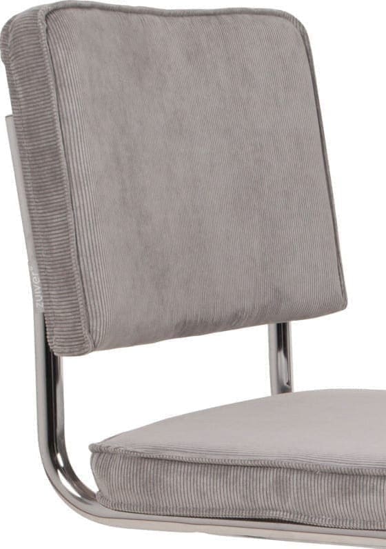 Eetkamerstoel Ridge Kink Rib Cool Grey 32A modern design uit de Zuiver meubel collectie - 1100077