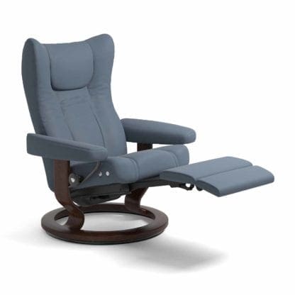 Stressless Wing relaxfauteuil - null Paloma sparrow blue - maatvoering M - Classic onderstel, LegComfort voetenbank - Lowik Wonen & Slapen fauteuil collectie