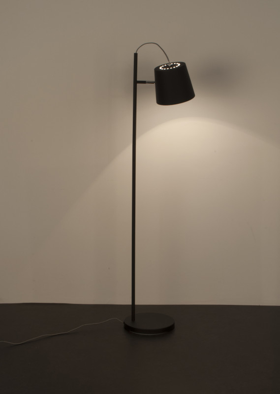 Vloerlamp Buckle Head Black modern design uit de Zuiver meubel collectie - 5002038