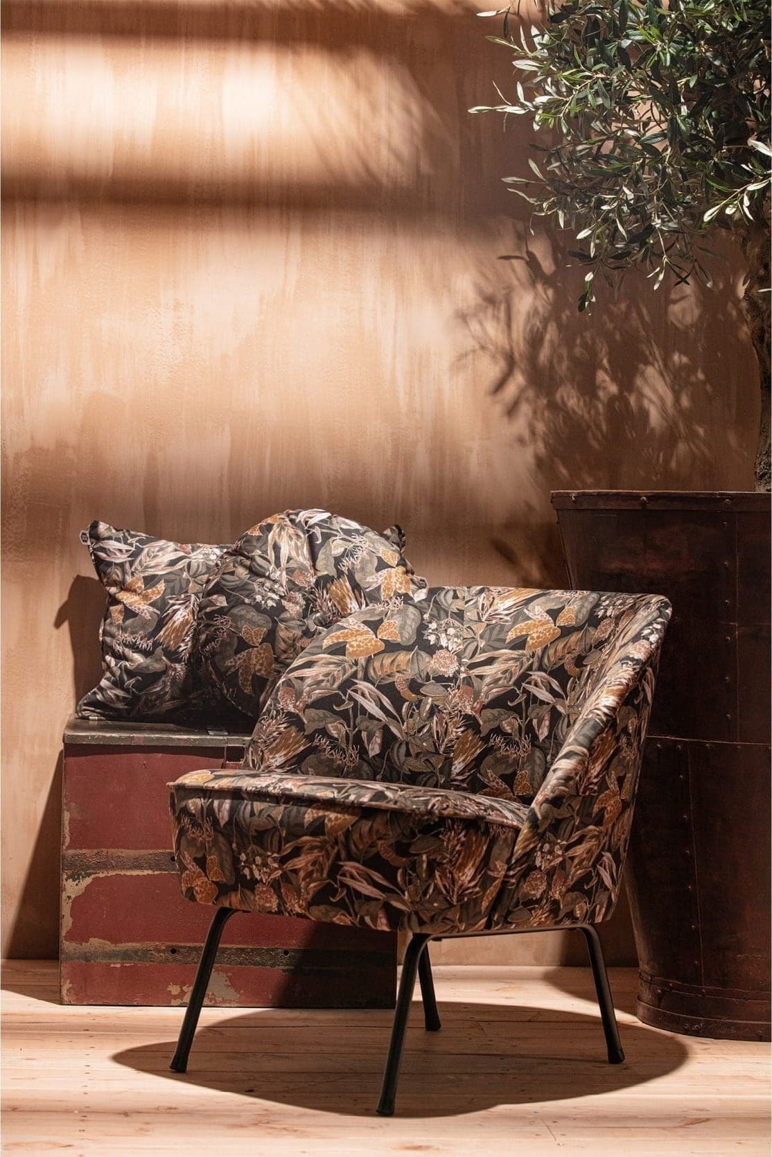 Vogue Fauteuil Fluweel Bouquet Zwart uit de BePureHome collectie
