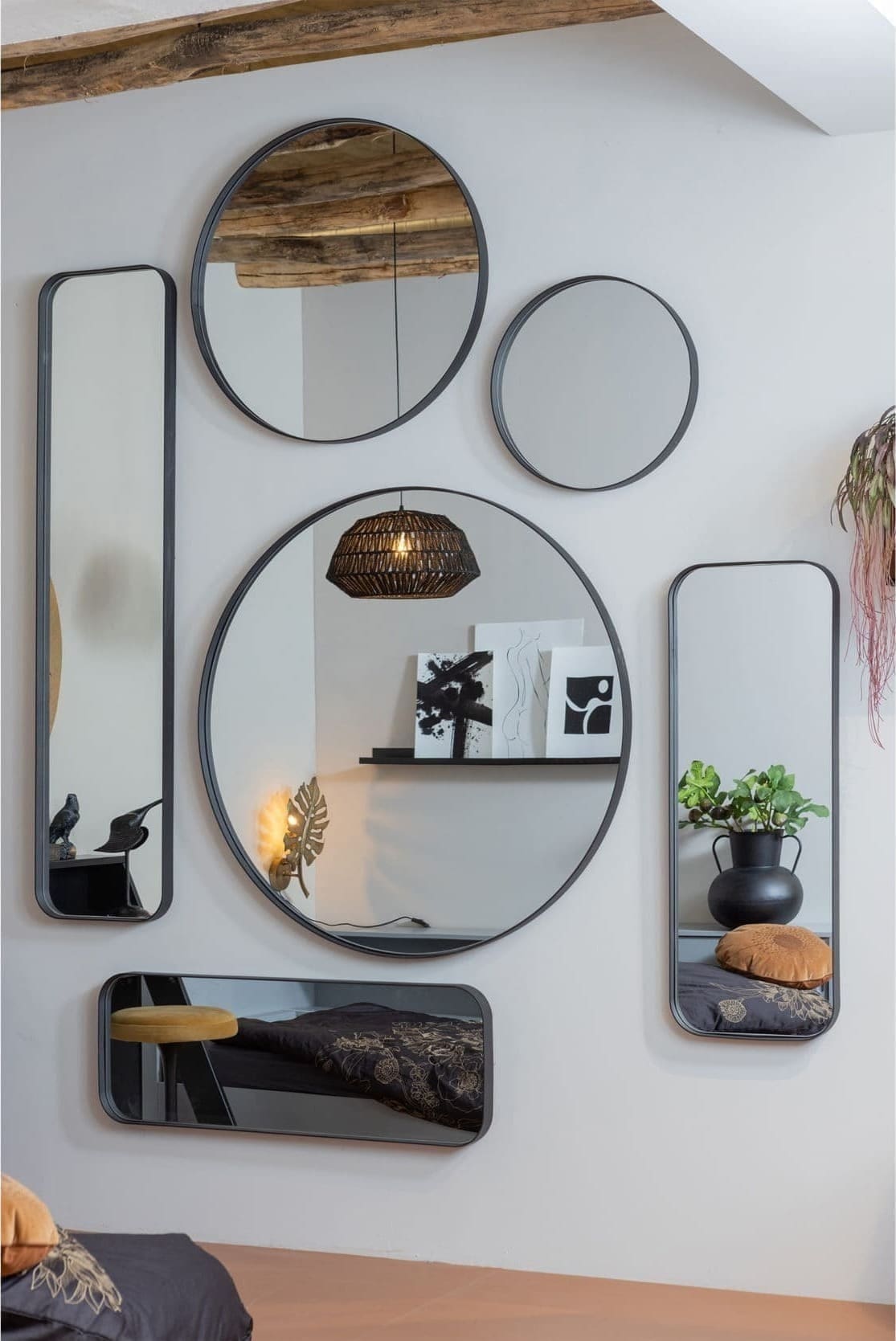 WOOOD Doutzen Spiegel Metaal Zwart 110x40cm Black Woonaccessoire