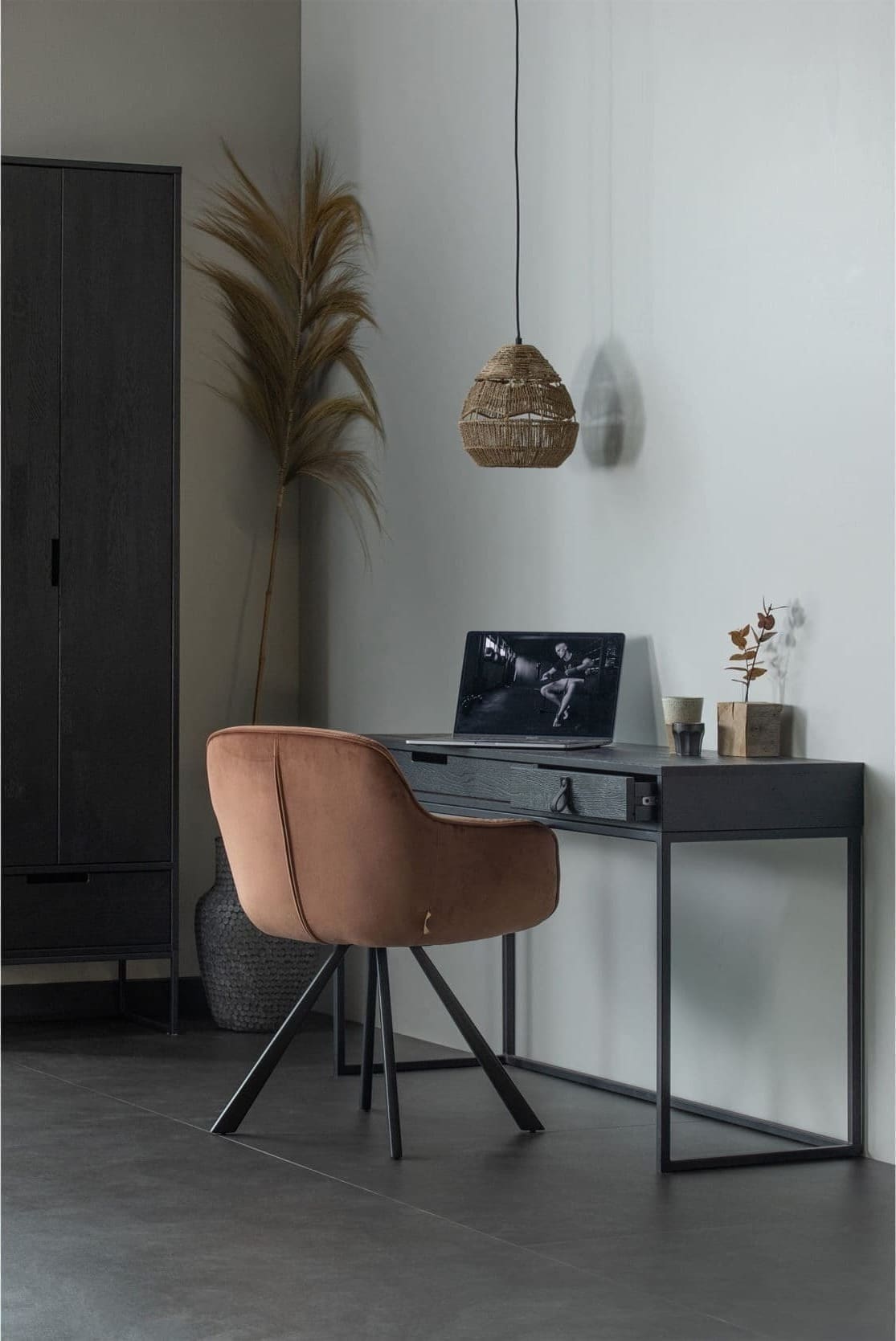 WOOOD Silas Bureau Essen Blacknight Blacknight Bureau