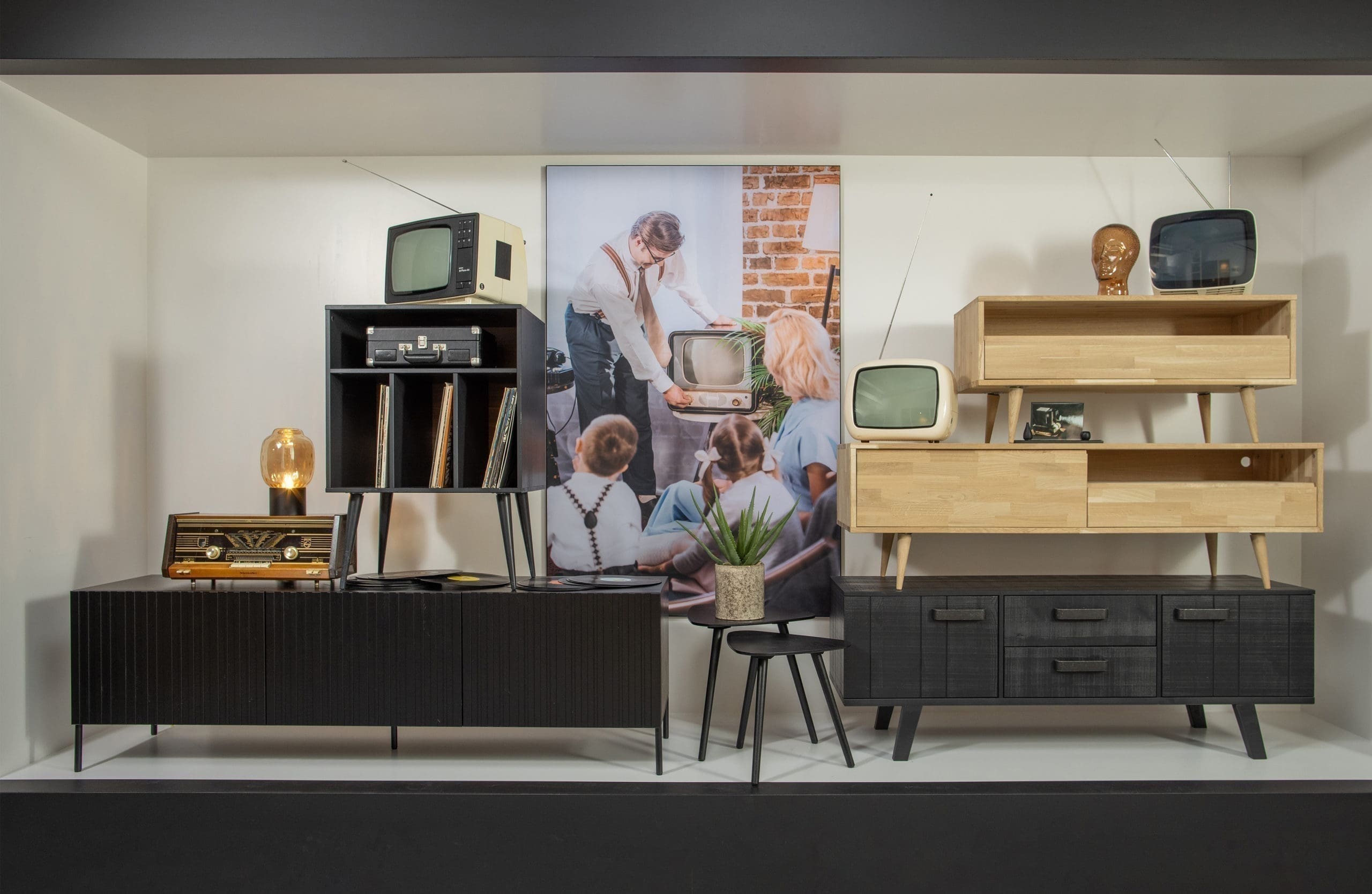 WOOOD Tygo Tv Meubel 150 Eiken Met Retro Poten Oak Kast