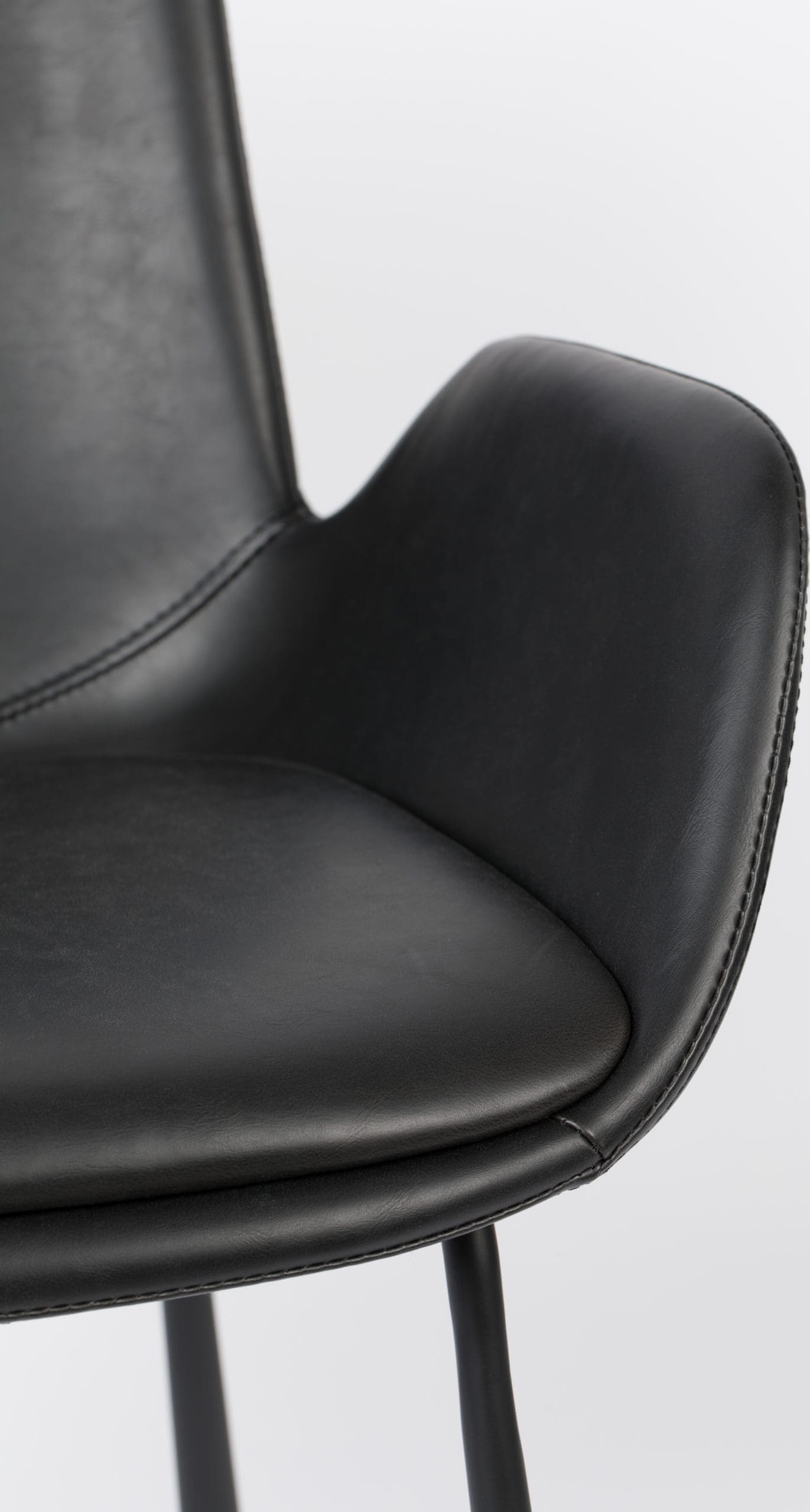 Zuiver Armchair Brit Ll Black Armstoel