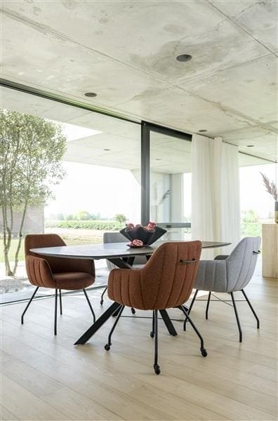 Xooon Masura bartafel ovaal - 150 x 105 cm - (hoogte 92 cm) - wit Eettafel
