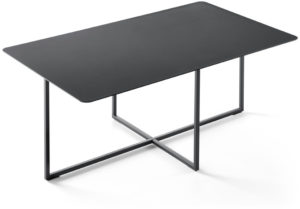 Milos salontafel, exclusief design uit de collectie van Baenks. Vervaardigd uit metaal 100x60 RAL 9005 zwart, h39,5x60x100, metalen poten RAL 9005 zwart.