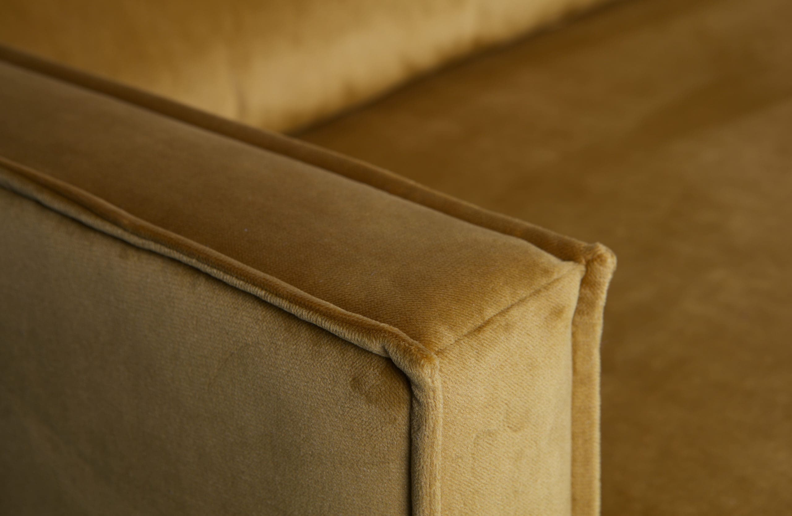 BePureHome Rodeo Daybed Left Velvet Oker Ochre Bank