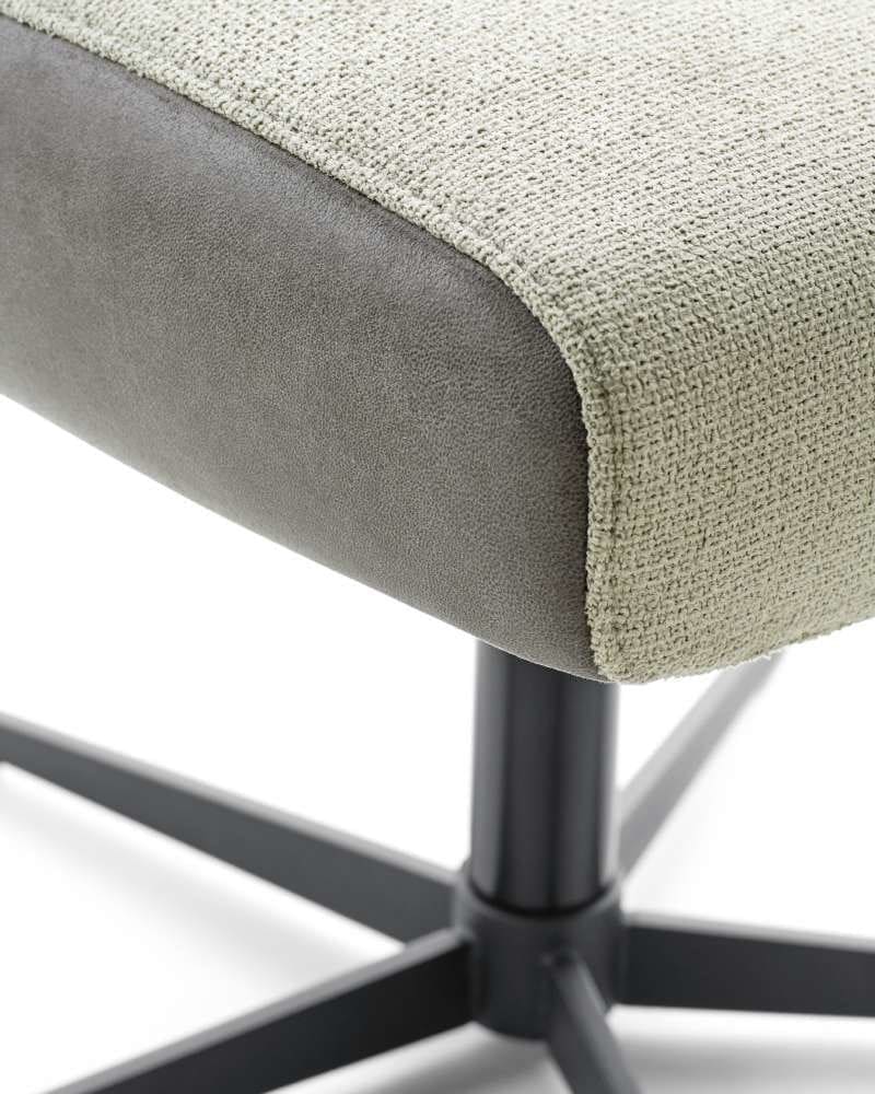 CASTLETON Draaifauteuil medium regain 193 eucalyptus Baenks.