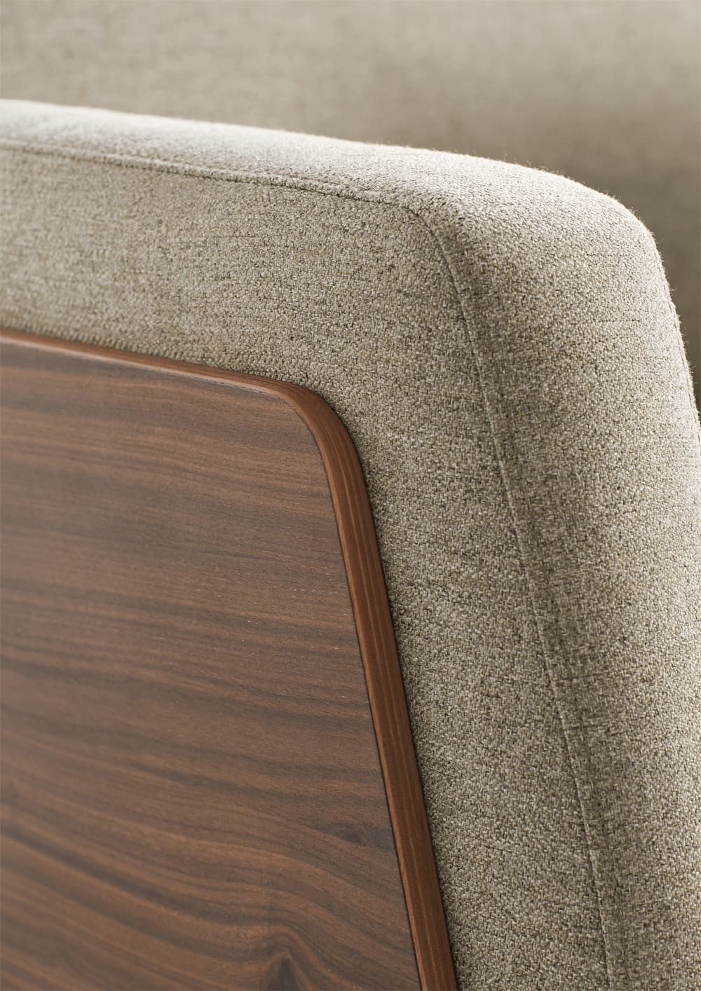 Nolita 3-zitsbank, scandinavisch design afgewerkt met fraaie houten korpus - Fashionable furniture van Baenks