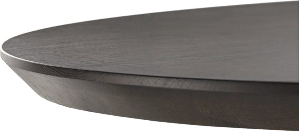 Modieus en stijlvol, de eettafel Devonport van Baenks is verkrijgbaar in 2 afmetingen en u heeft de keuze uit vele schitterende kleuren voor het bovenblad. Het ovalenblad is uitgevoerd in massief eiken. Zoals afgebeeld: eettafel 260x125 ovaal met verjond blad in eiken 24.5 grafiet met stijlvolle metalen X-poot in RAL 7021 zwartgrijs. Afmeting: (hxbxd) H75 x B125 x L260 cm. Tevens leverbaar in ovaal 230x110 cm.