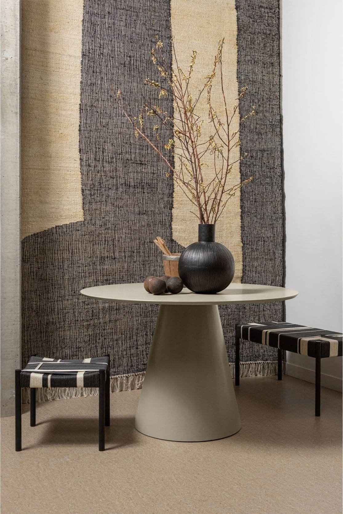 WOOOD Jorre Eettafel Mdf Antique Beige Ø120cm Beige