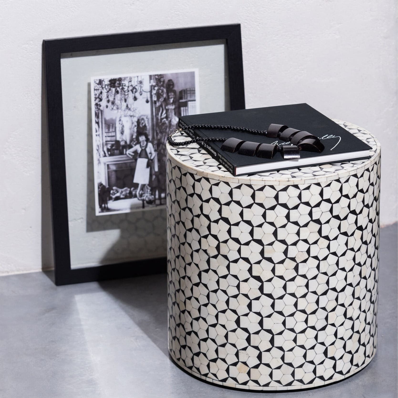 WOOOD Exclusive Neva Sidetable Zwart/wit Zwart