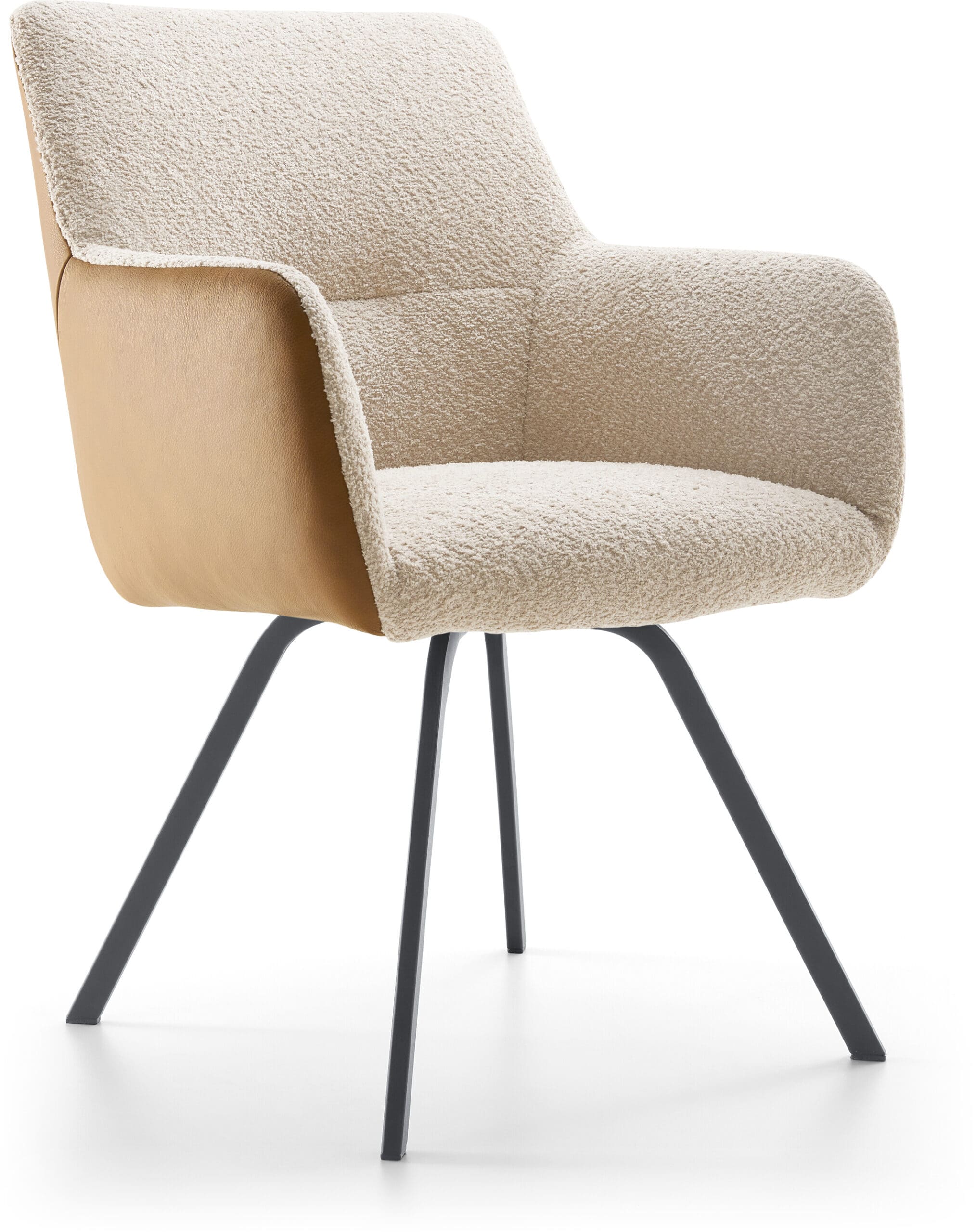 Via Del Corso armstoel, exclusief design uit de collectie van Baenks. Deze elegante eetkamerstoel is niet alleen zeer comfortabel, bij dit Baenks design heeft u de keuze uit maar liefst 7 verschillende onderstellen. Ook voor de bekleding heeft u de keuze uit diverse stoffen en ledersoorten. Ook een combinatie leder/stof is mogelijk. Zoals afgebeeld: in stof Teddy 3612-beige (voorkant) en leder Semi aniline 376-light cognac (achterkant) met zwart metalen poot type A en terugdraaimechanisme. Afmeting: H89 x B62 x D55 cm.