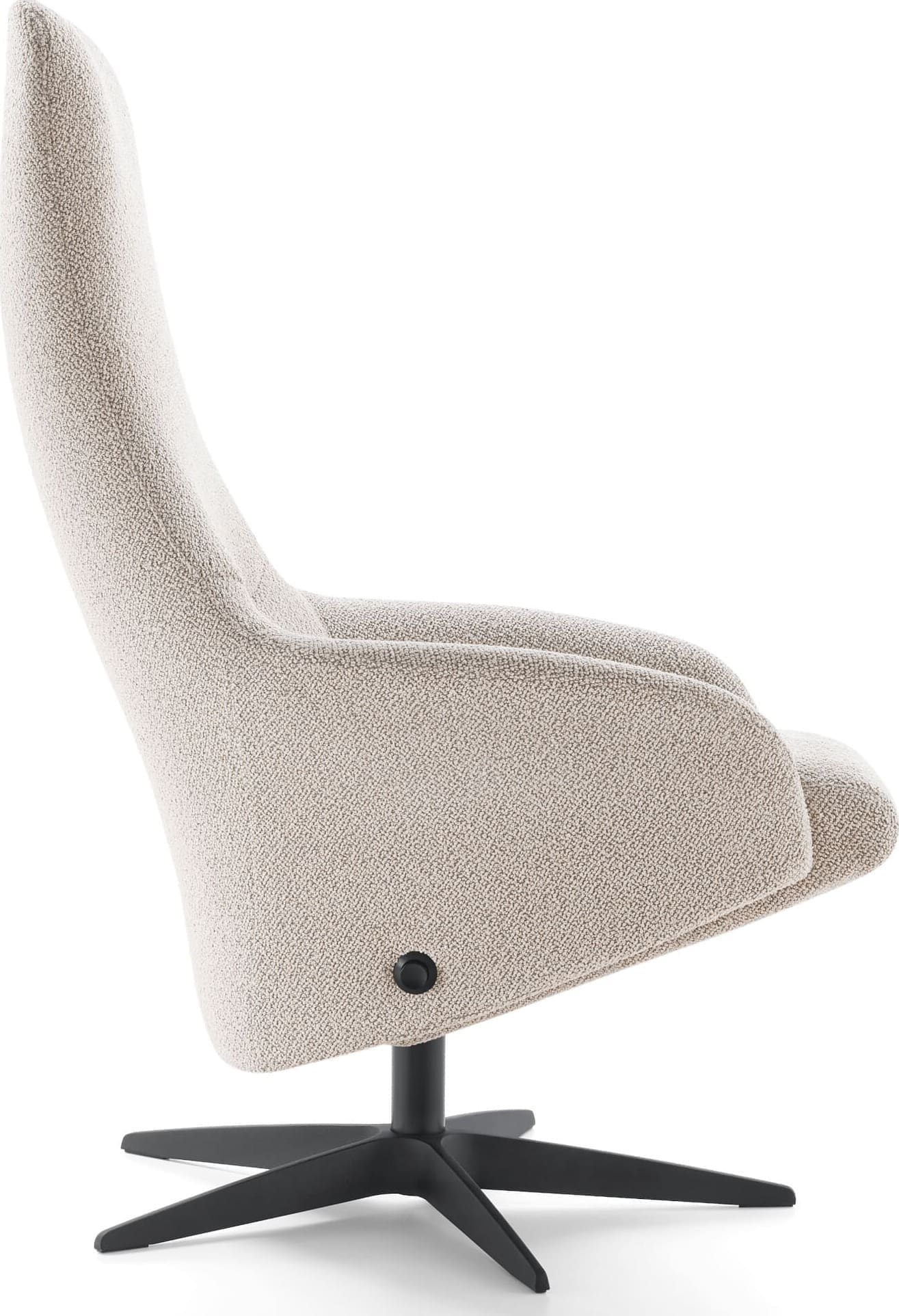 Mercerie fauteuil, exclusief design uit de relaxfauteuil collectie van Baenks. Uitgevoerd in maatvoering SMALL uitvoering Basic in stof Cosmo 01-nature, poot X60 zwart metaal met viltdop. Afmetingen: H109 x B072 x D082 cm. Verkrijgbaar in vele maatvoeringen en keuze uit vele stoffen en ledersoorten.