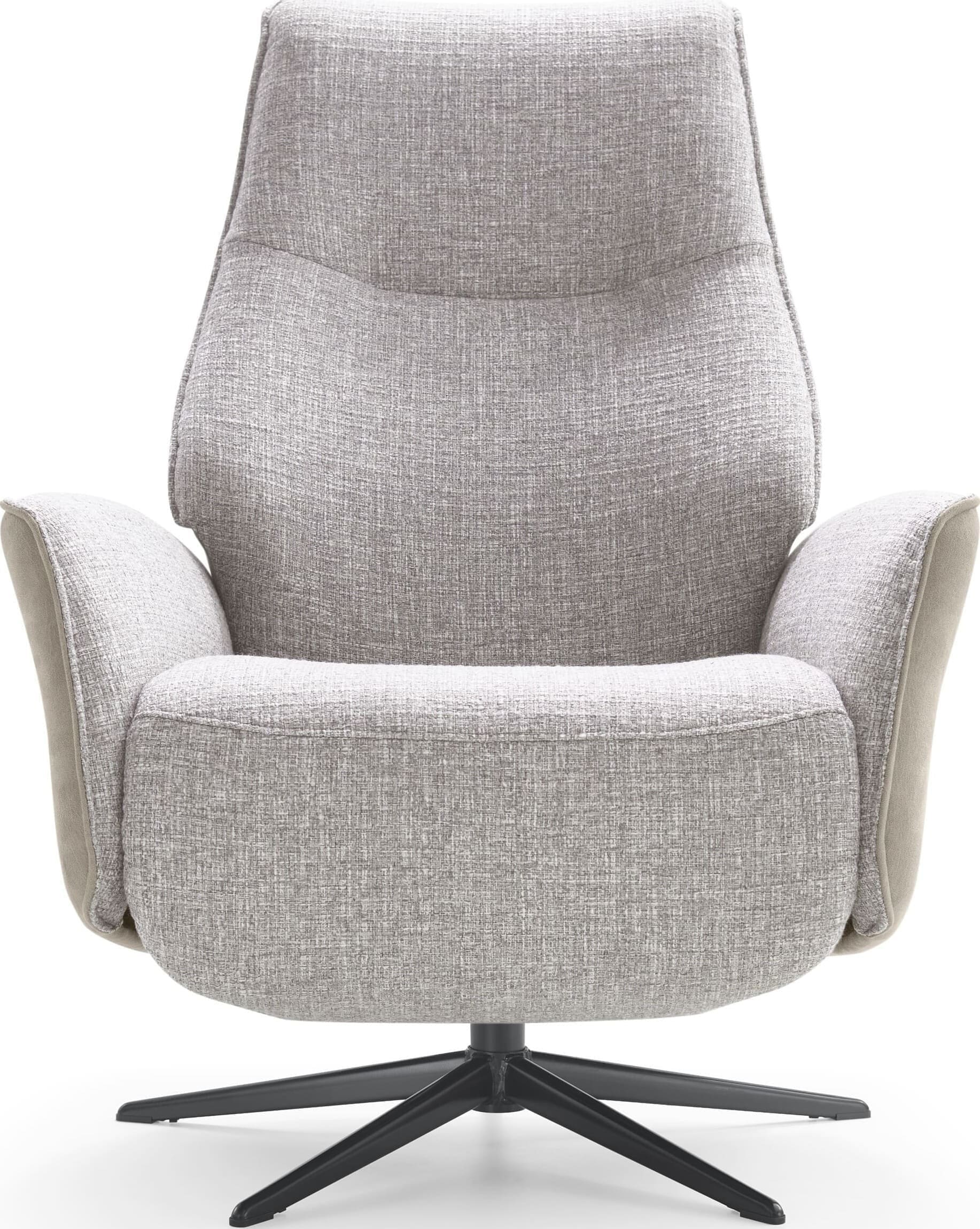Calabritto , exclusief design uit de collectie van Baenks. Uitgevoerd in maatvoering Medium uitvoering in microleder Tex-bull 3257-lightgrey (buitenzijde) en stof Chronotex 3261-dolphin (binnenzijde) met 3-motorige relaxfunctie en zwart metalen 5-teensvoet (voet A, model PBS). Afmetingen: H110 x B78 x D84 cm.