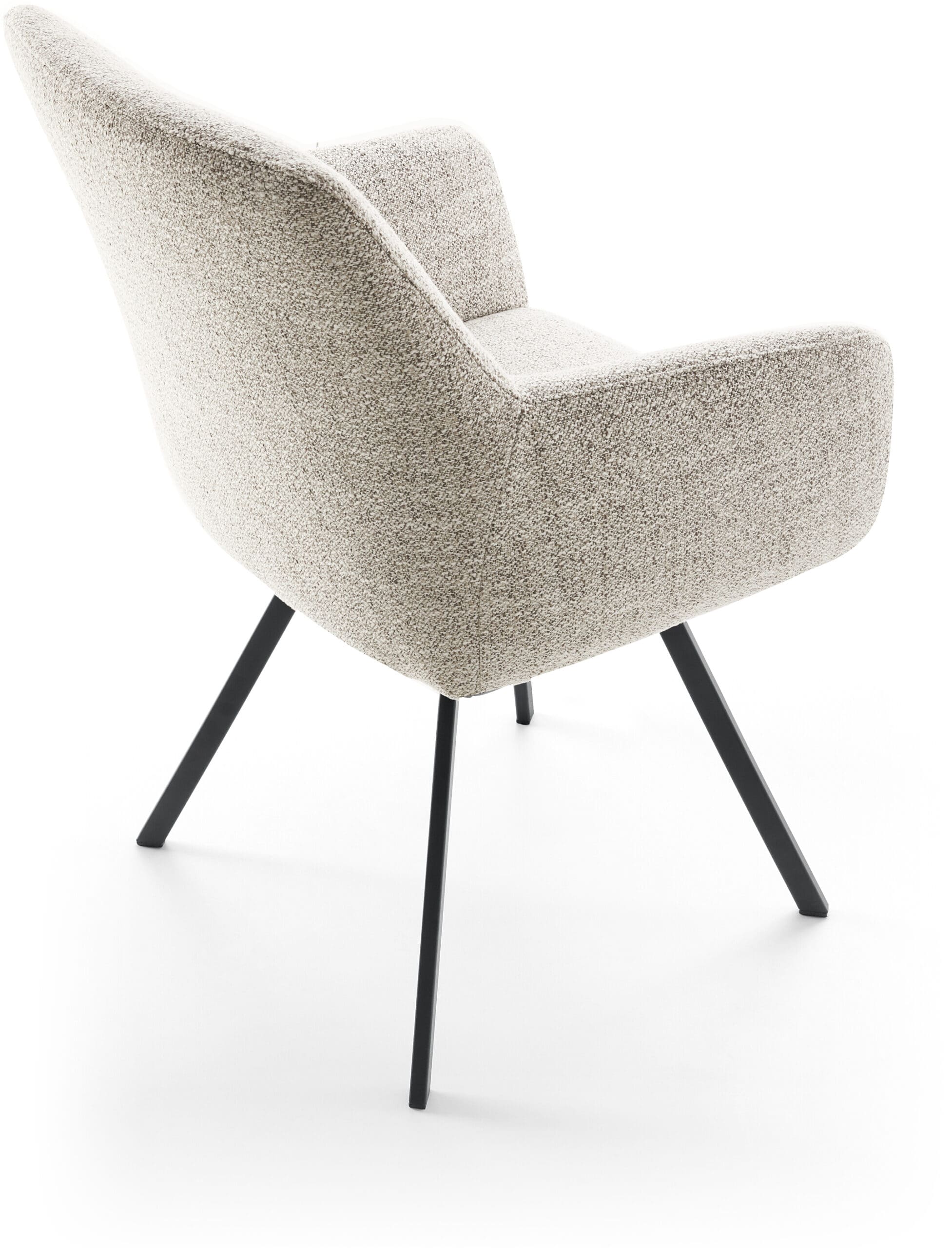 Via Del Corso armstoel, exclusief design uit de collectie van Baenks. Deze elegante eetkamerstoel is niet alleen zeer comfortabel, bij dit Baenks design heeft u de keuze uit maar liefst 7 verschillende onderstellen. Ook voor de bekleding heeft u de keuze uit diverse stoffen en ledersoorten. Ook een combinatie leder/stof is mogelijk. Zoals afgebeeld: in stof Oasis 91-bisque met zwart metalen poot type A en terugdraaimechanisme. Afmeting: H89 x B62 x D55 cm.