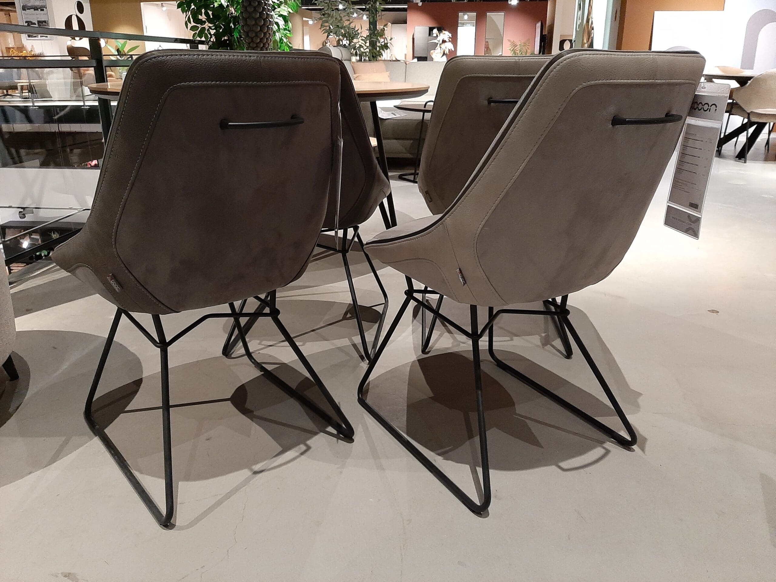 Arwen eetkamerstoelen (set van 4) **SHOWROOMMODEL** - Afbeelding 3