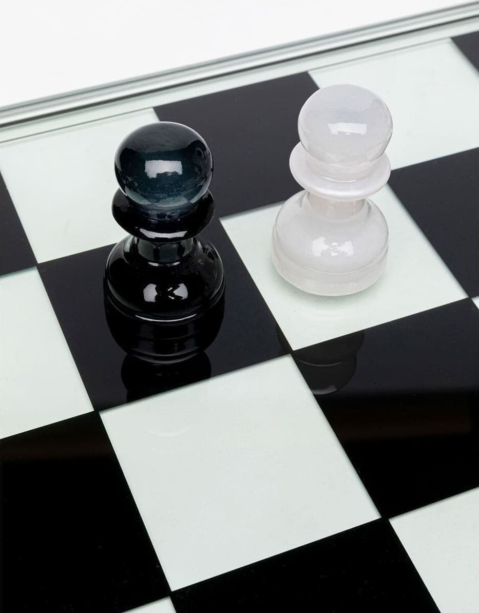 Beeld Chess Transparent 60x60cm Kare Design Beeld 54820