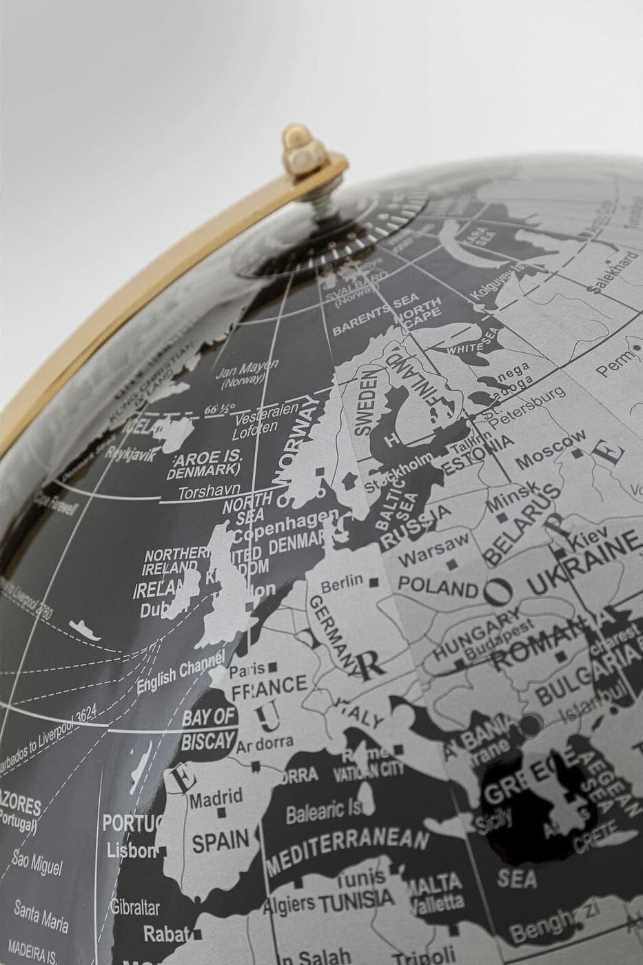 Beeld Globe Top Gold 132cm Kare Design Beeld 53924