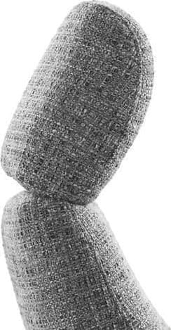 Via Roma fauteuil, exclusief design uit de collectie van Baenks. Uitgevoerd in afmeting medium in stof Chronotex 3093-graphite, elektrisch verstelbaar d.m.v. 2 motoren met geïntegreerde voetensteun, verstelbare rugleuning en manueel verstelbare hoofdsteun, armschaal noten geolied (N03) en zwart metalen 5-teenspoot (voet D, model EBS). Afmetingen: H115 x B76 x D84 cm. Leverbaar in vele stoffen en soorten leder. Tevens leverbaar in afmeting S of L.