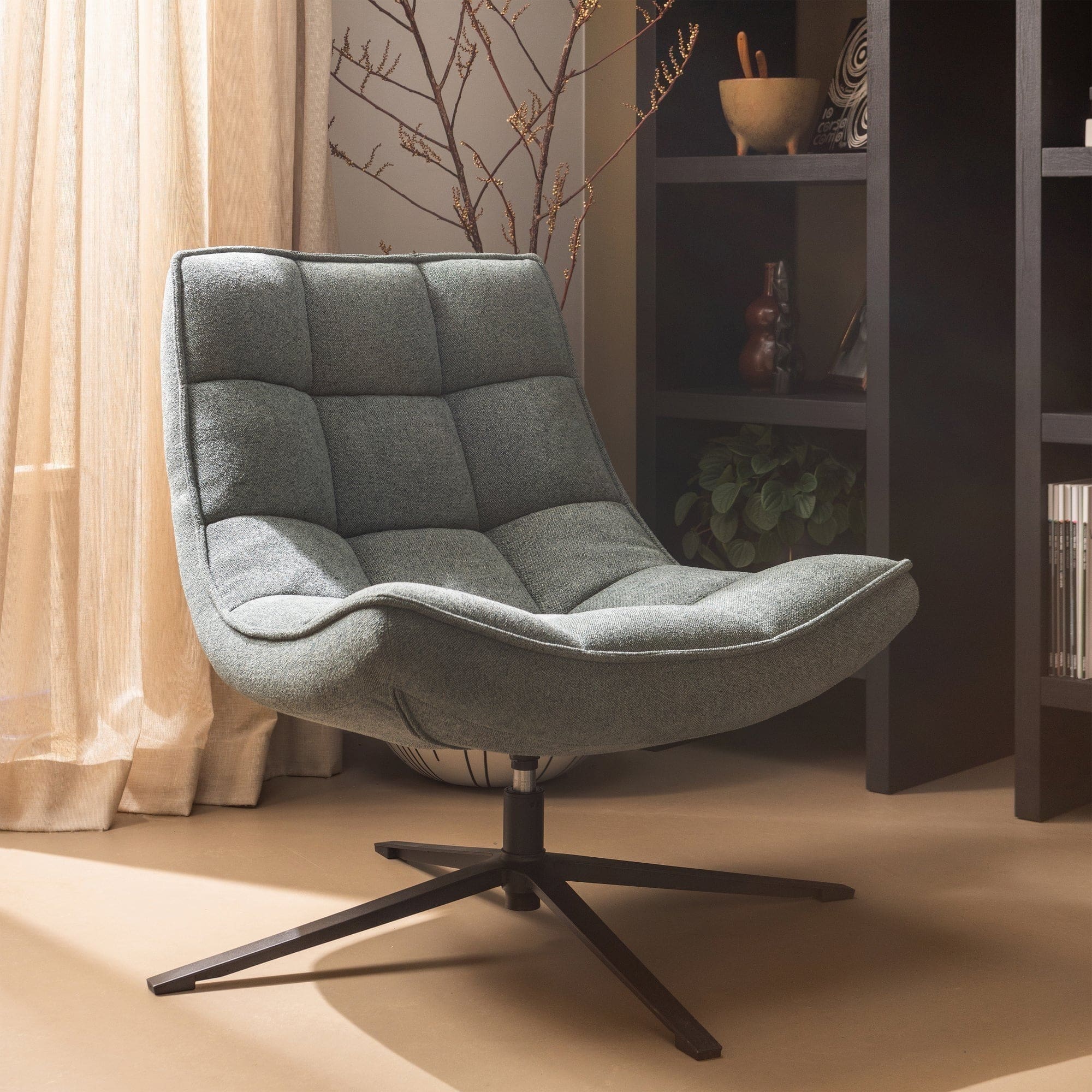 WOOOD Maudi draaifauteuil blue stone Blauw Draaifauteuil