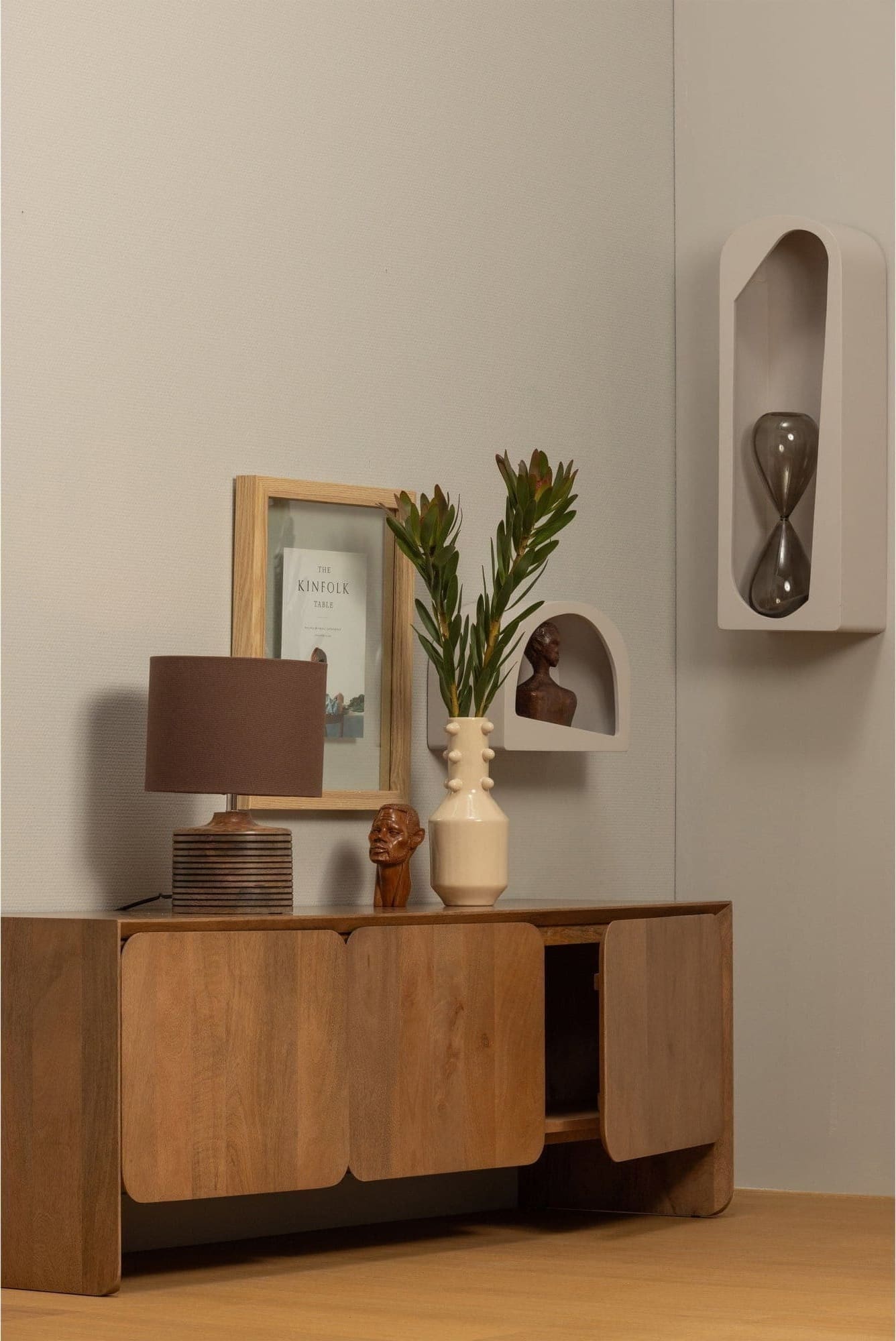 WOOOD Noam wanddeco halfrond hout dust 15x35x24cm Paars Woonaccessoire