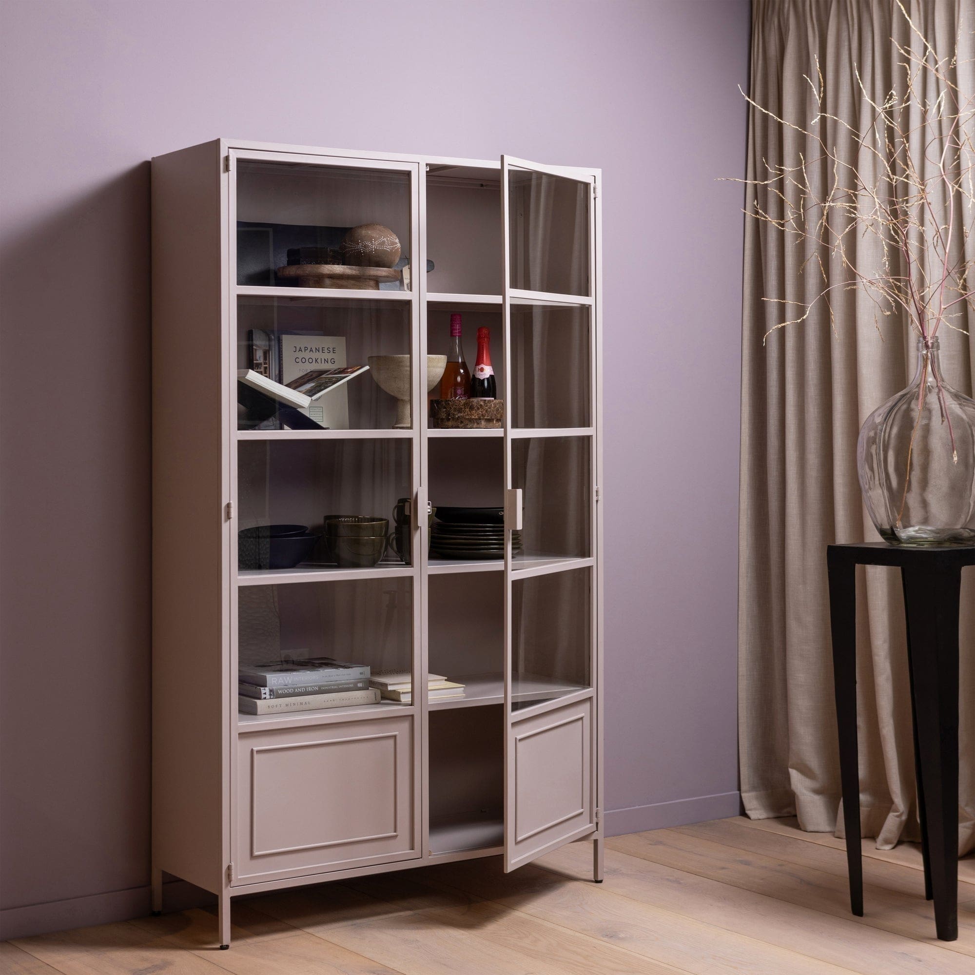 WOOOD Ronja vitrinekast xl metaal soft pink Blauw Kast