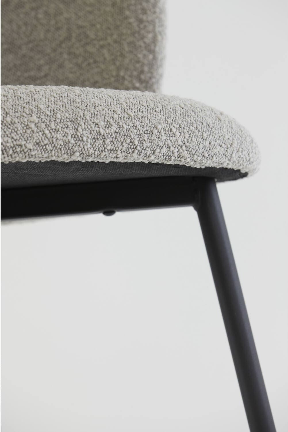 Eetkamerstoel Elyna - Bouclé Grijs Bruin-mat Zwart Light & Living Eetkamerstoel 6772927