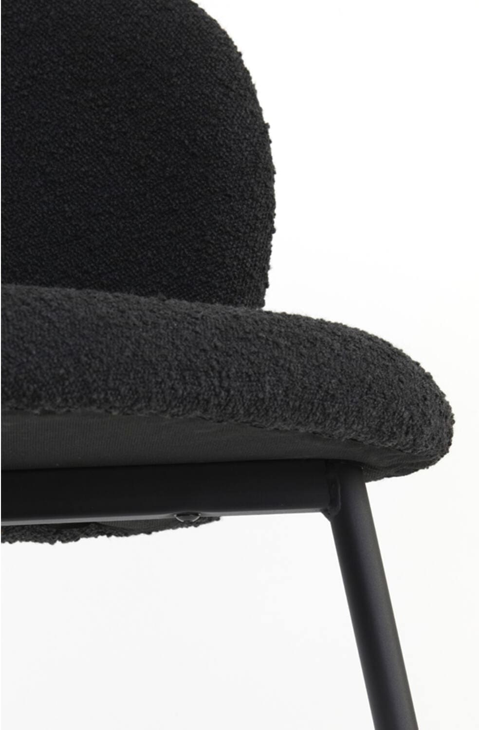 Eetkamerstoel Elyna - Bouclé Zwart-mat Zwart Light & Living Eetkamerstoel 6772912
