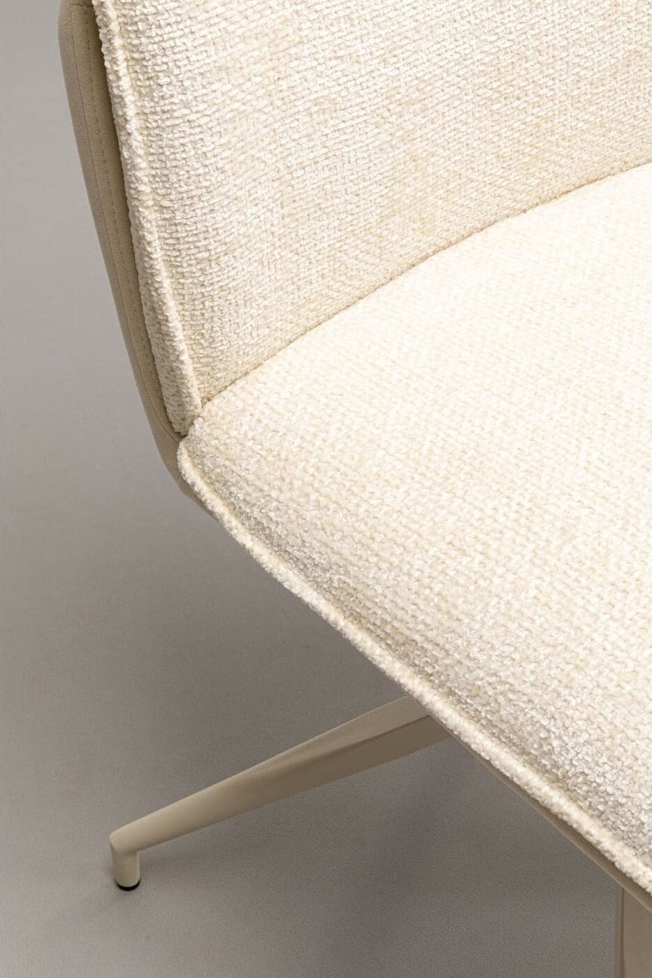 Draaistoel Hilla White Kare Design Eetkamerstoel 70254