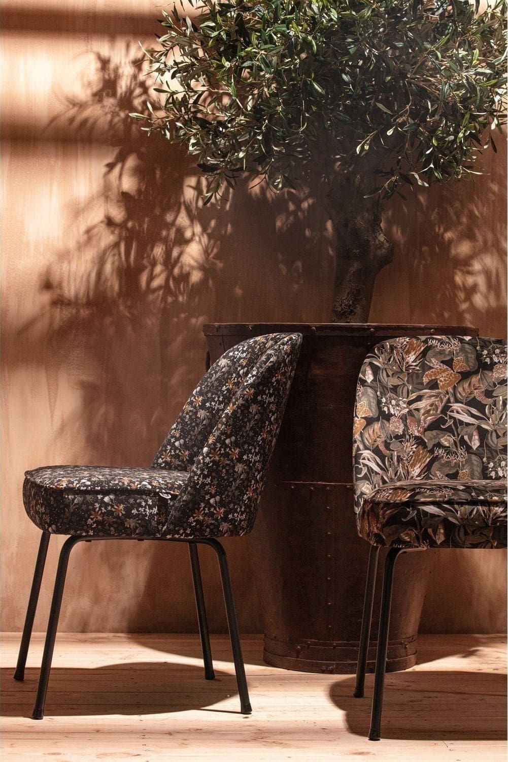 BePureHome Vogue eetkamerstoel fluweel bouquet zwart Zwart Eetkamerstoel