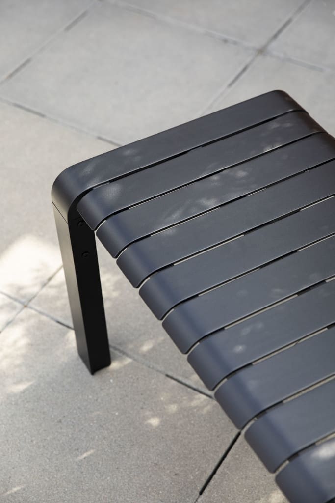 Tuinbank Vondel 175x45 Black Zuiver ZVR1700010