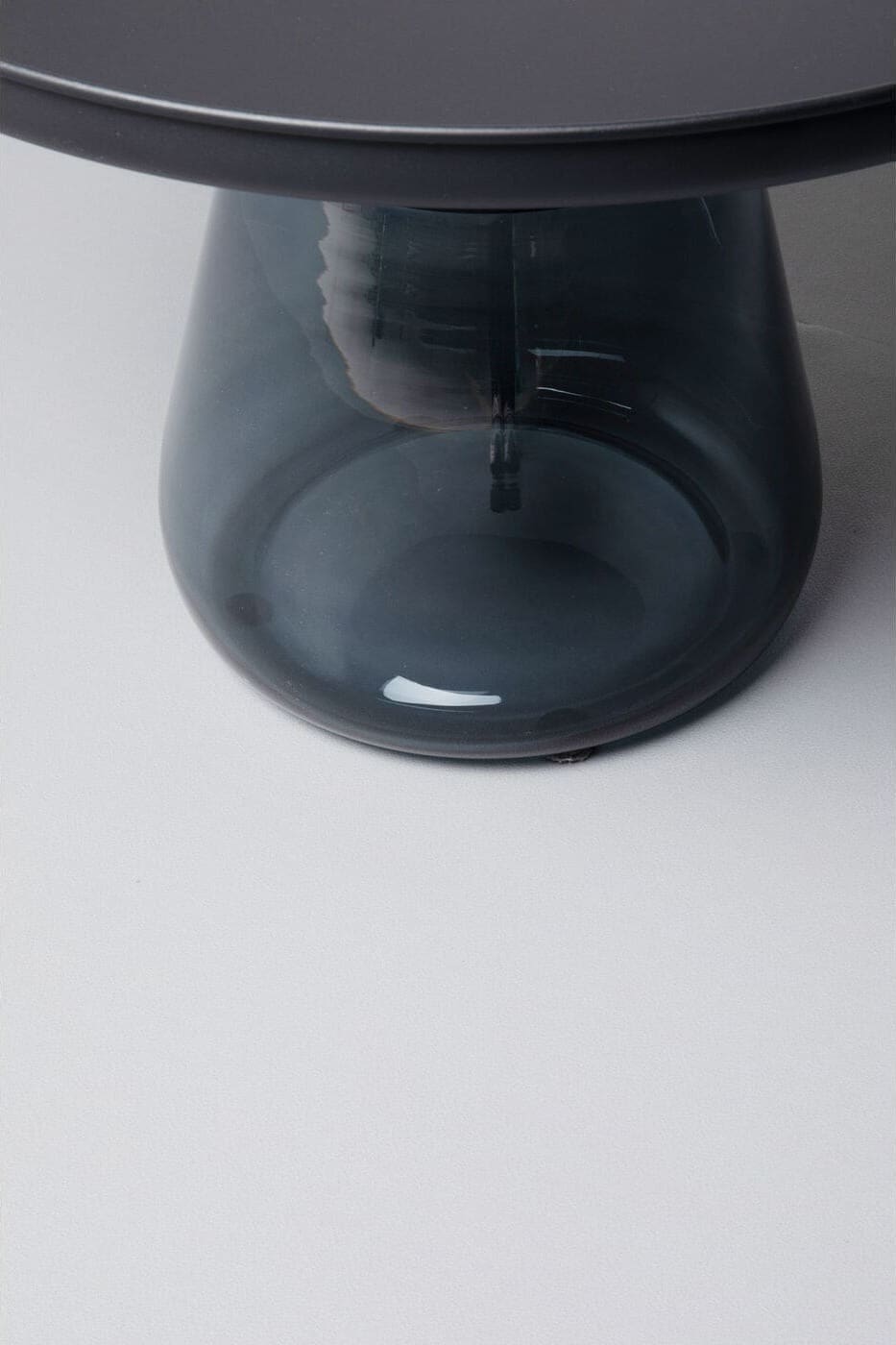 Bijzettafel Bottiglia Smoke Ø 60cm Kare Design Bijzettafel 87470