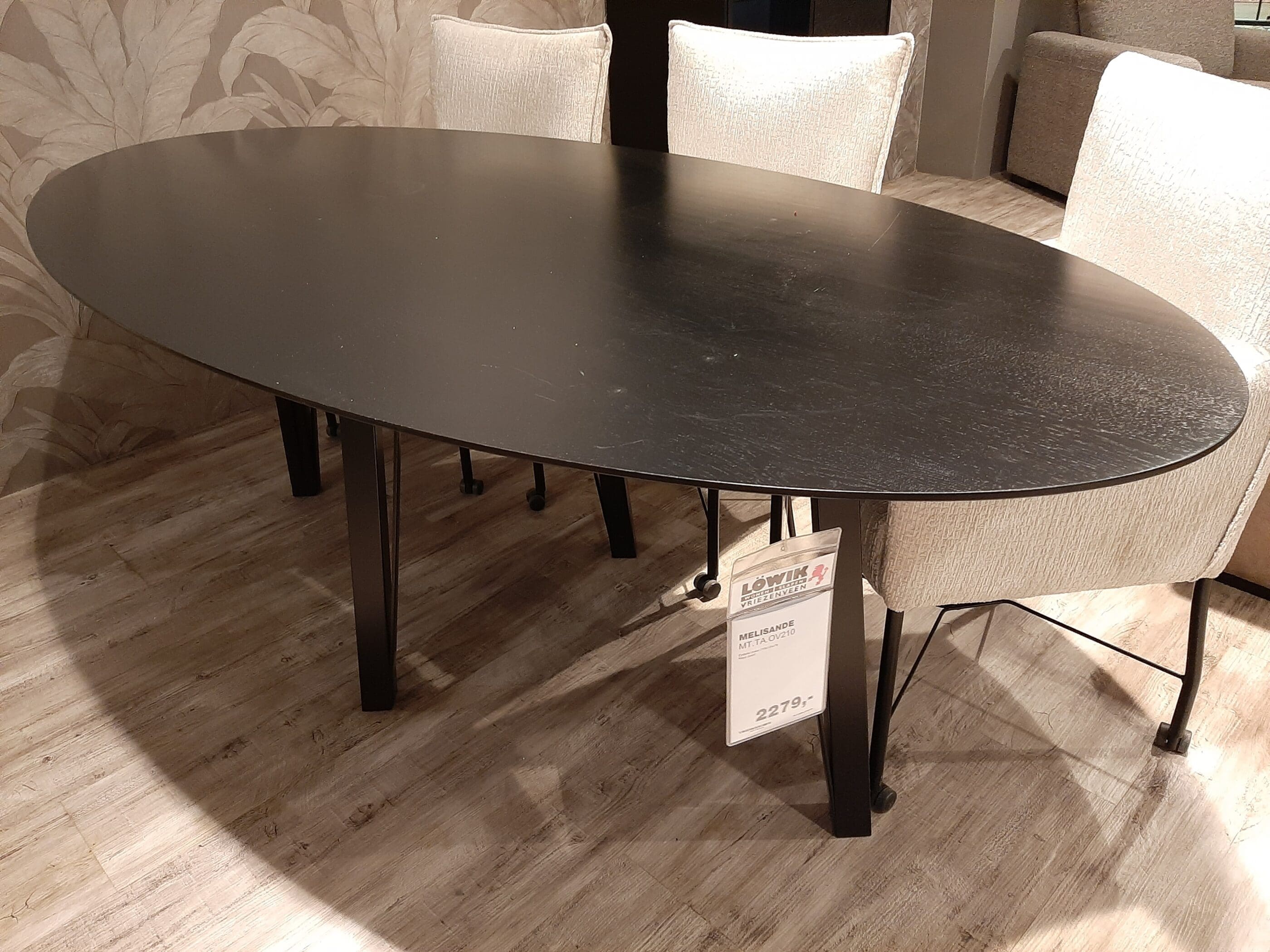 Eettafel Melisande **SHOWROOMMODEL**