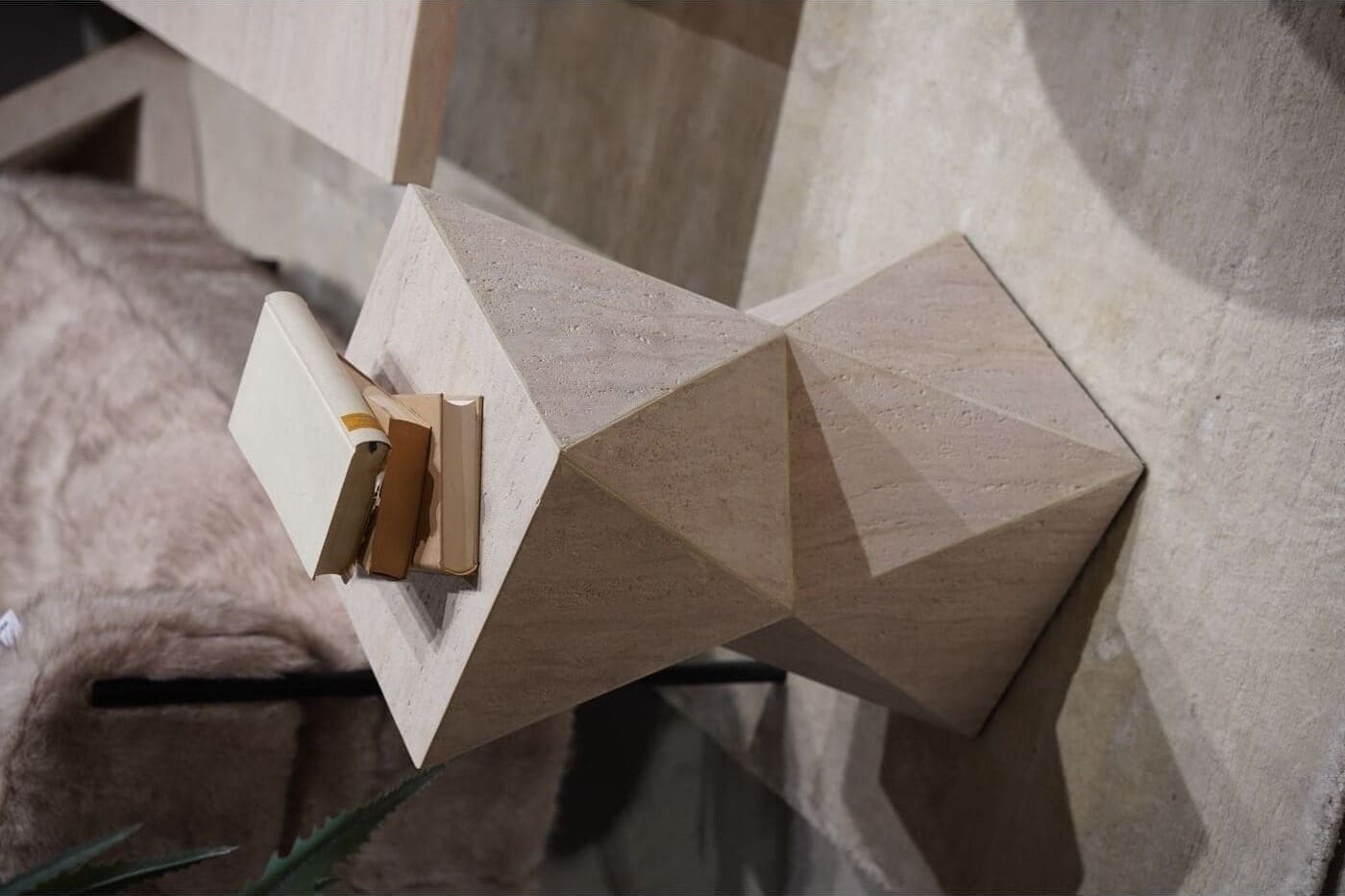 Bijzettafel Travertino 54cm Kare Design Bijzettafel 70698