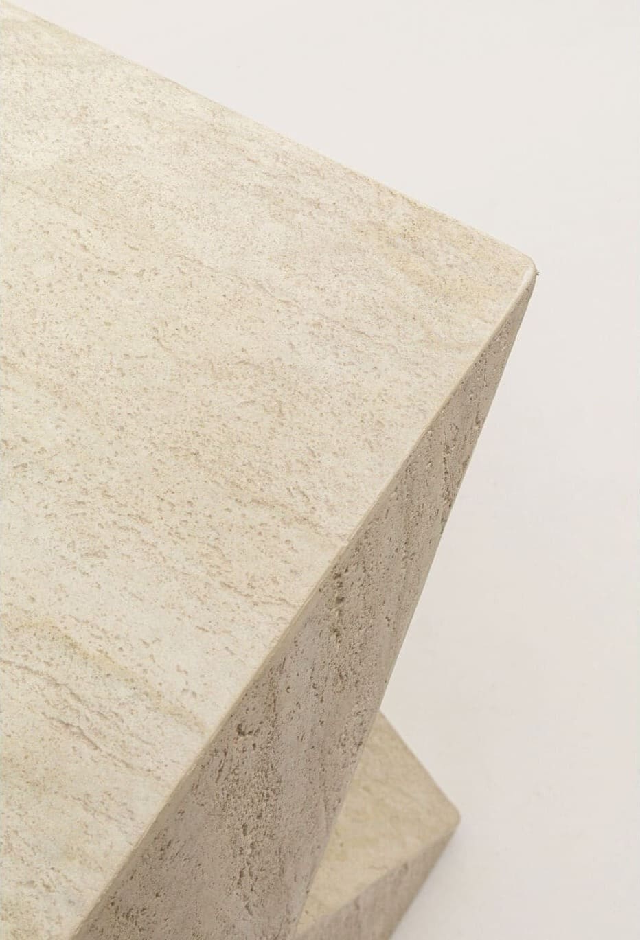 Bijzettafel Travertino 54cm Kare Design Bijzettafel 70698