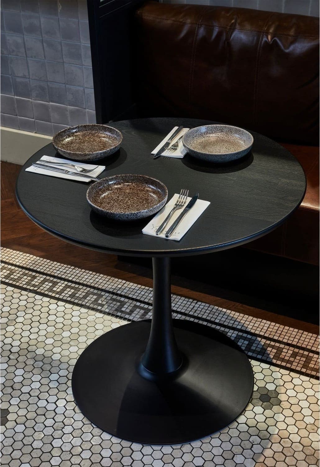 WOOOD Eettafel eettafel rond vl o80cm blacknight Diepzwart