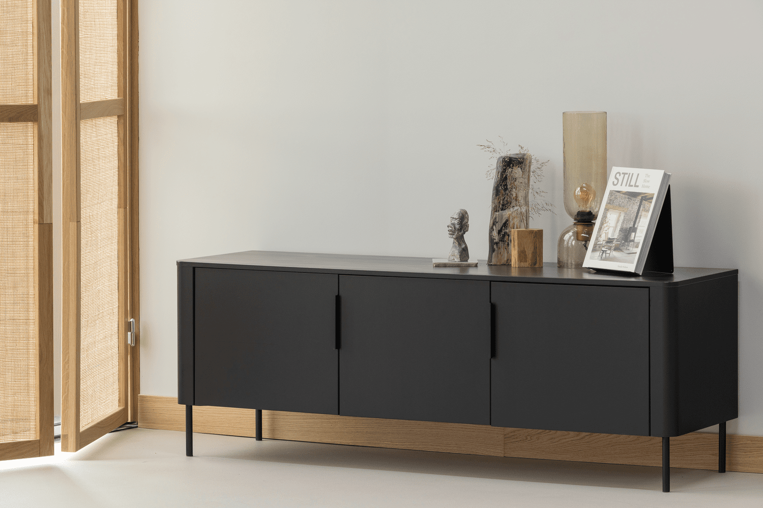 WOOOD Gunnar tv meubel 154cm grenen matzwart Matzwart Tv-meubel|Tv-dressoir