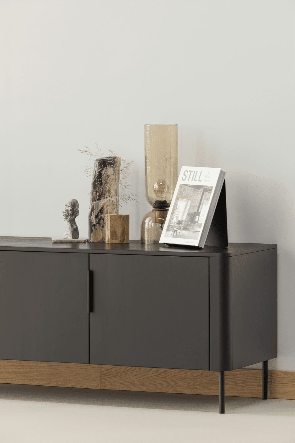 WOOOD Gunnar tv meubel 154cm grenen matzwart Matzwart Tv-meubel|Tv-dressoir